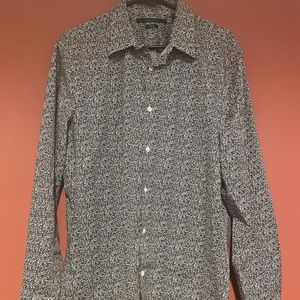 NWOT Perry Ellis button up shirt.